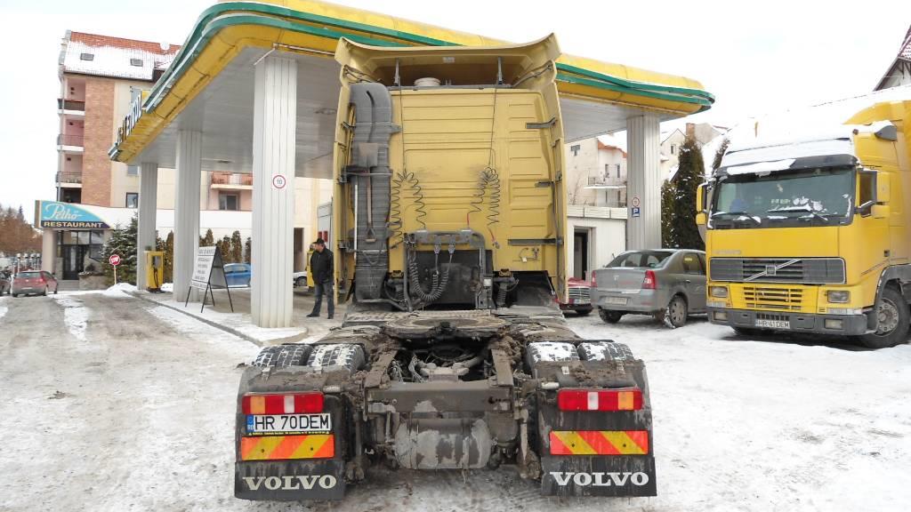 VOLVO 440 FH 13 + SCHMITZ CARGOBUL MEGA FH 13 440  - Photo 10